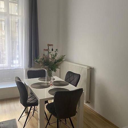 Blue Danube Apartment Downtown With Free Parking บูดาเปสต์ ภายนอก รูปภาพ