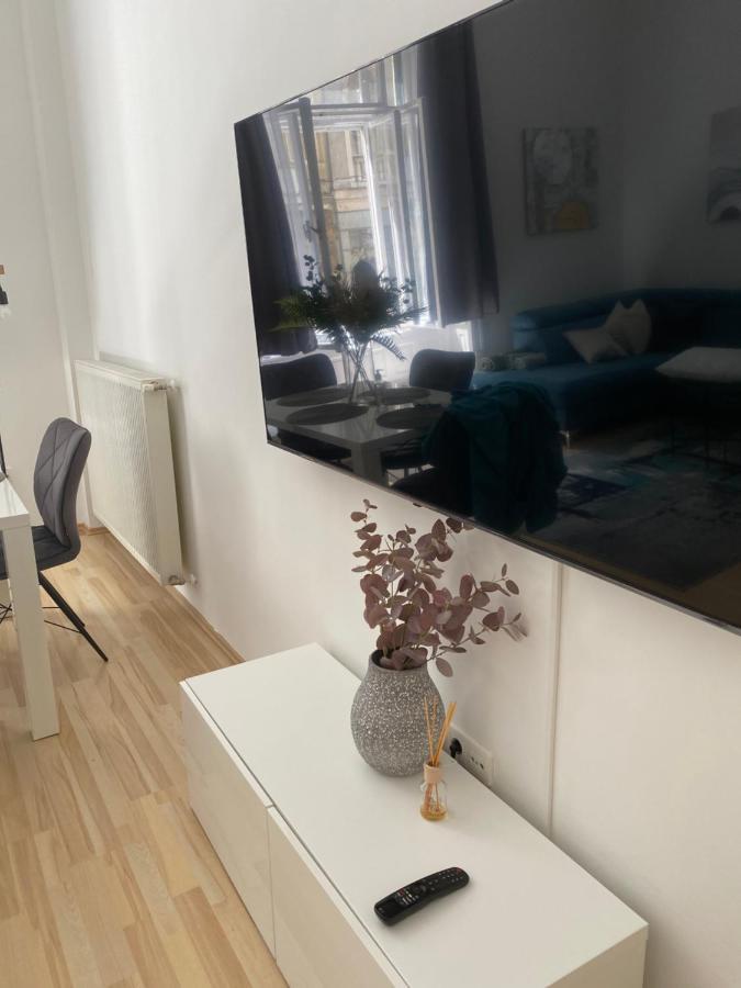 Blue Danube Apartment Downtown With Free Parking บูดาเปสต์ ภายนอก รูปภาพ