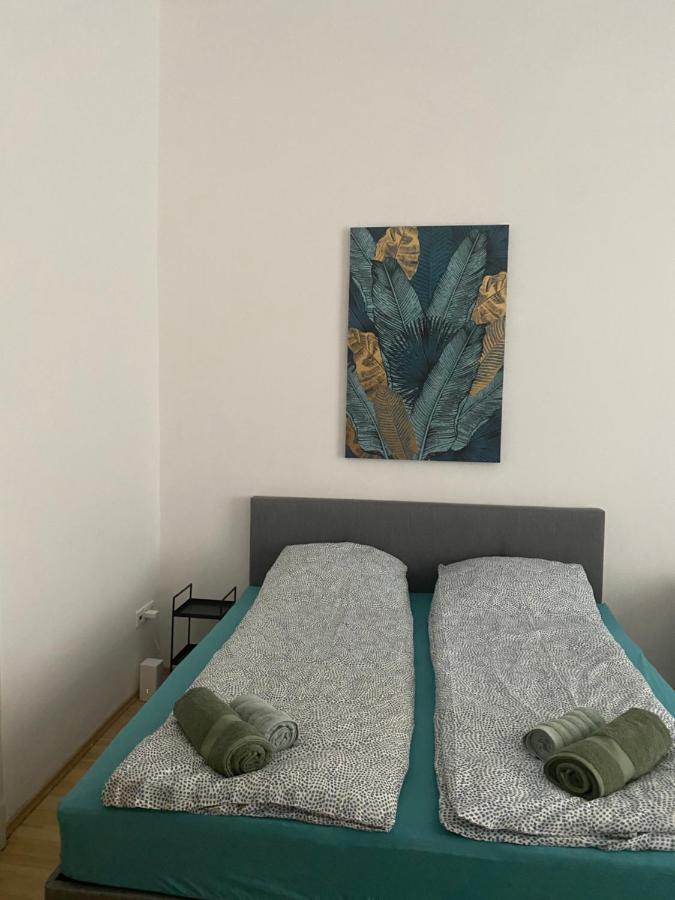 Blue Danube Apartment Downtown With Free Parking บูดาเปสต์ ภายนอก รูปภาพ